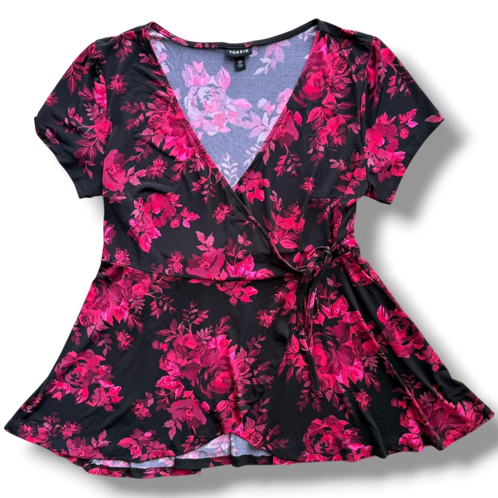 Torrid 00 Womens M/L Black Pink Floral Rose Wrap Peplum Short Sleeve Bloude Chic